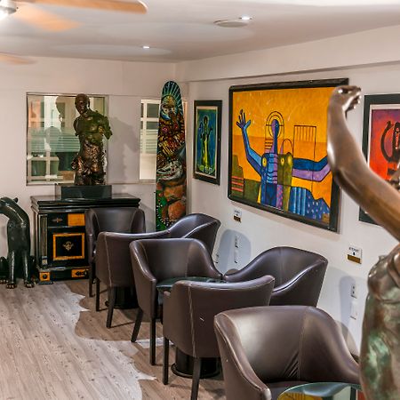 European Life Style Executive Suites Zapopan Eksteriør billede