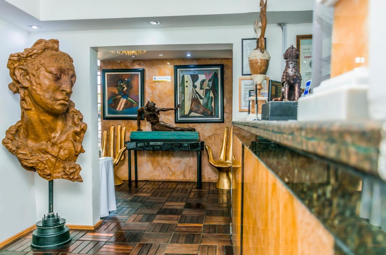 European Life Style Executive Suites Zapopan Eksteriør billede